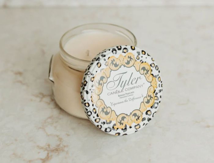 11 Oz Diva Candle